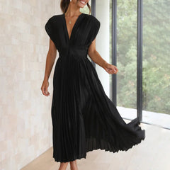 Liesel - Elegantes V-Ausschnitt Plissee Maxikleid in Schwarz