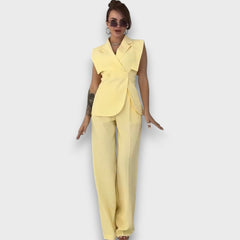Olanda – Zweiteiler mit Oversize-Blazer und weiter Hose in Gelb