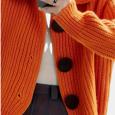 Geknöpfte Strickjacke für Frauen