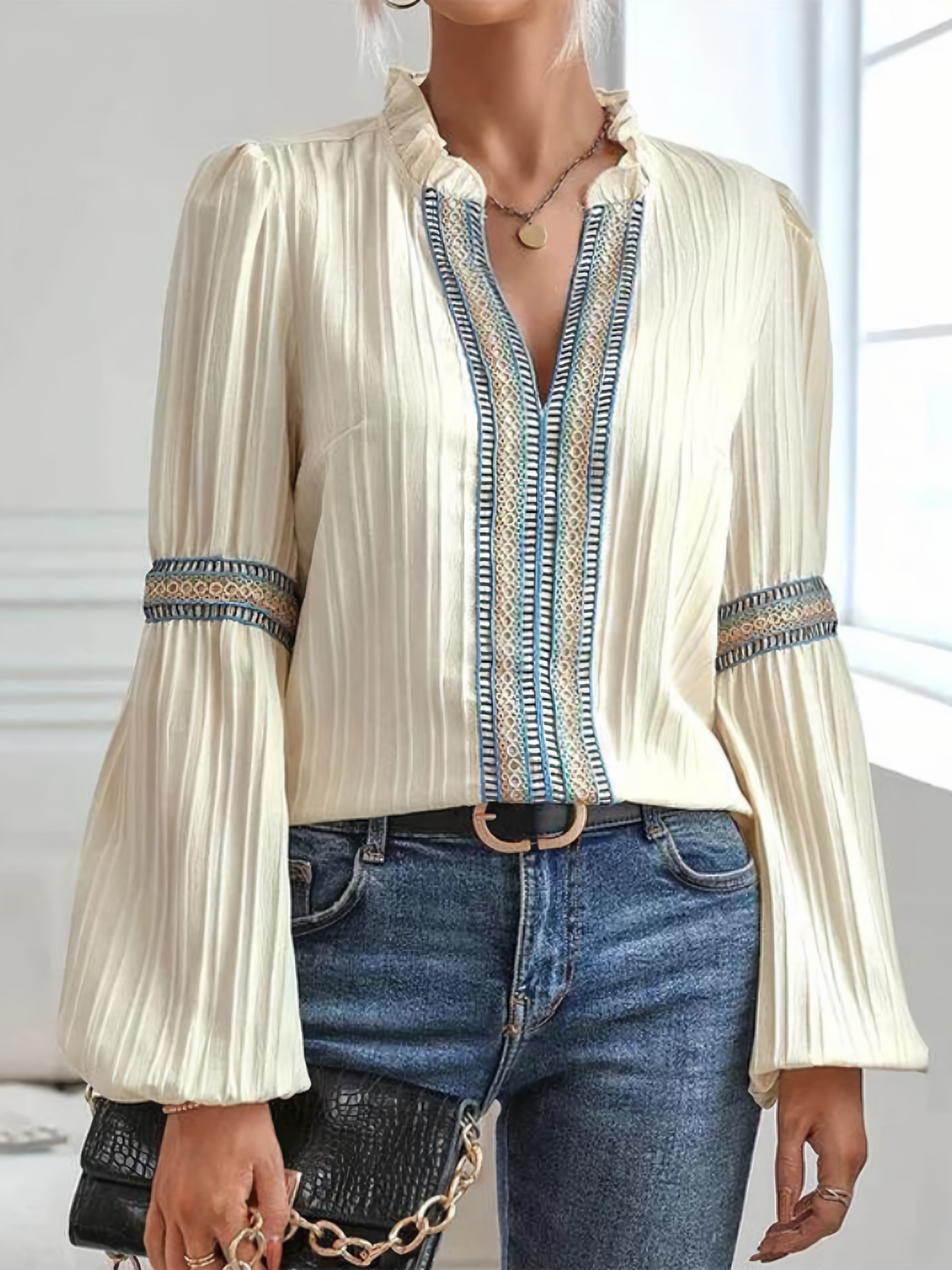Walburga®️ | Magnificent Bluse mit V-Ausschnitt