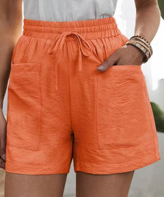 Lotta | Luftige Paperbag-Shorts in Orange