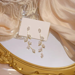 Zirkonia-Blatt-Anhänger-Ohrringe aus Gold und Silber in Gold