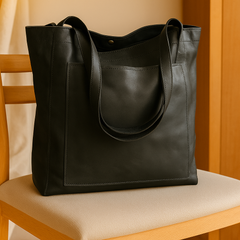Echtlederhandtasche für Damen – Hochwertige Verarbeitung und zeitloses Design in Schwarz