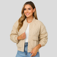 Kurze Bomberjacke Karina – Gerippte Säume und seitliche Taschen für Damen in Beige