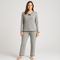 Damen-Pyjama-Set – Bequeme und stylische Nachtwäsche in Grau