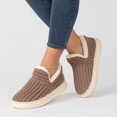 FuzzyWarm | Kuschelige Slip-On-Hausschuhe in Kaffee