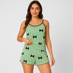 Damen-Pyjama-Set – Shorts & Top mit süßem schwarzen Herz-Print in Grün