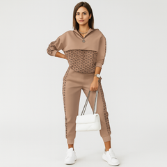 Schicker 2-teiliger Trainingsanzug für Damen – Kariertes Reißverschlussoberteil & schmal zulaufende Hose mit Seitenstreifen in Braun
