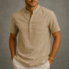 Herren Henley Poloshirt mit Knopfleiste und Relaxed Fit in Khaki