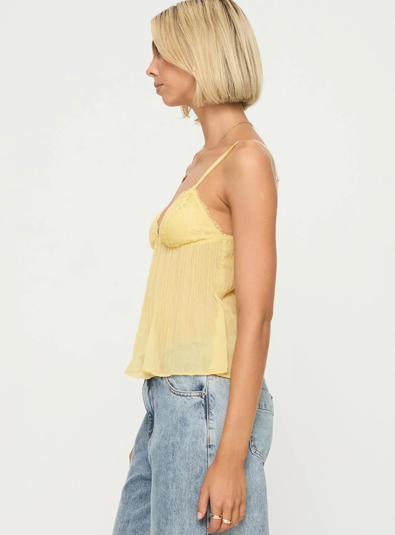 Clara – Spitzentop Damen Elegant Und Feminin