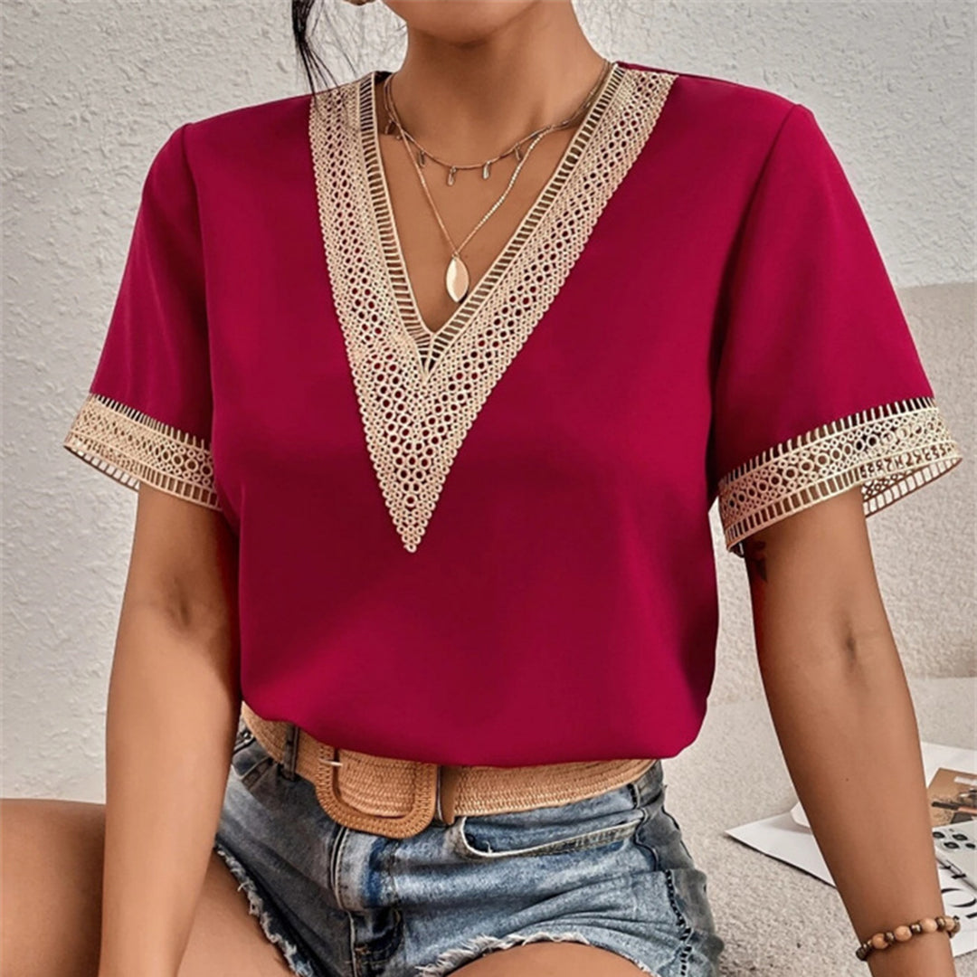 Damen-T-Shirt mit V-Ausschnitt – reguläre Passform und vielseitiger Stil
