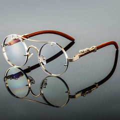 Pia | Auffallende Unisex-Sonnenbrille in Transparent