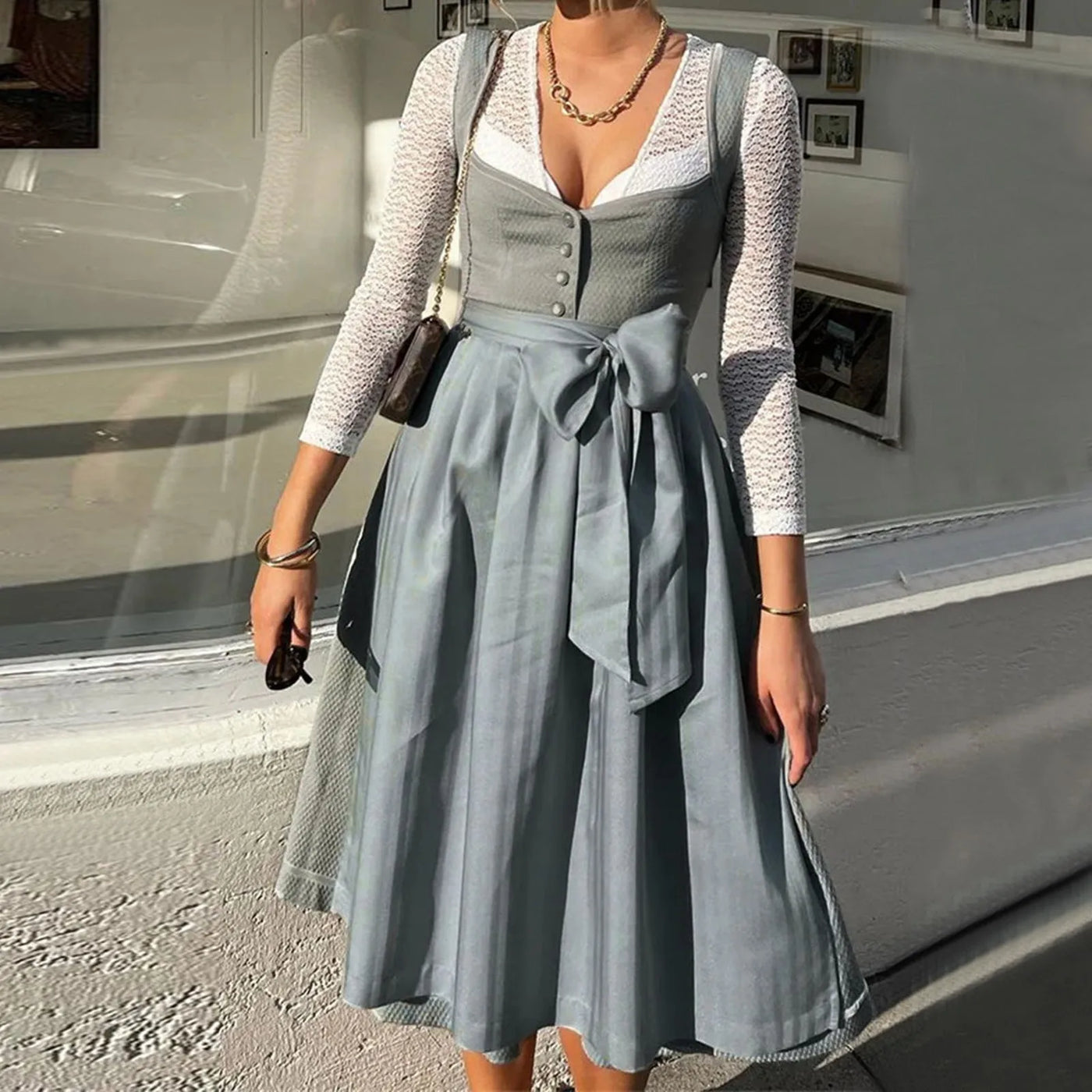 Cornelia – Langärmliges Dirndlkleid für Damen mit Schleife