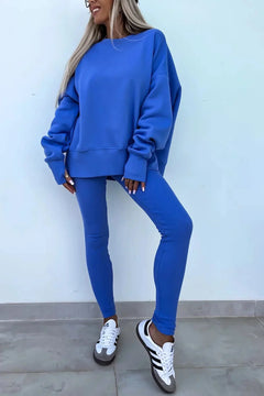 JOHANNA - SET AUS SWEATSHIRT UND LEGGINGS IN ÜBERGRÖSSE in Blau