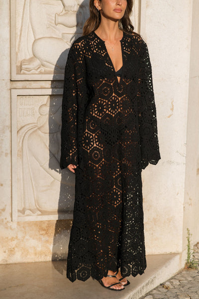 Fina | Langärmeliges Kleid mit Spitzenbestickung