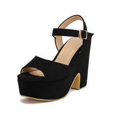 Paeris | Bequeme und modische Sandalen in Schwarz