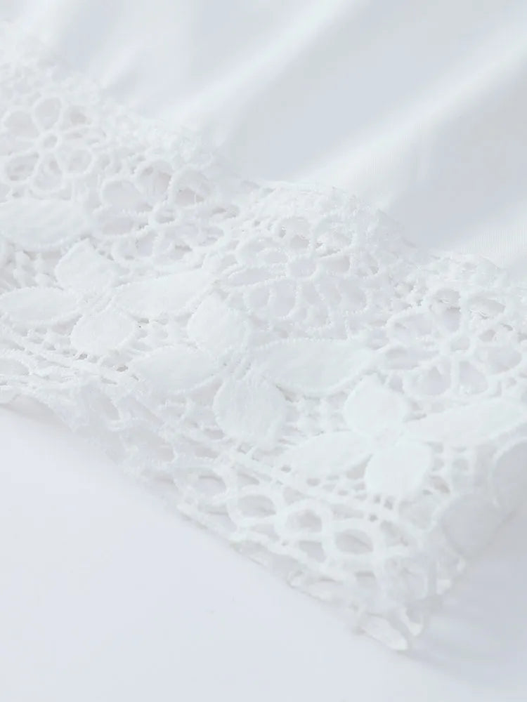 Alexandra – Weißes Maxikleid – Spitzendetails