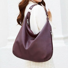 Elegante Damen-Schultertasche aus vielseitigem Synthetikmischgewebe in Wein