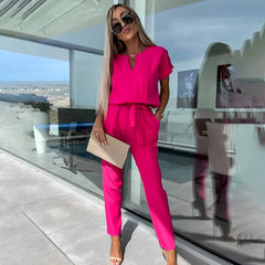 Alejandra - Moderner Frauen-Overall in Fuchsia