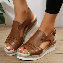 Tara - Sandalen mit Keilabsatz in Dunkelbraun