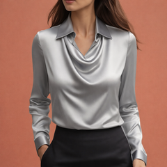 Satinbluse mit drapierendem Kragen für Damen | Elina in Grau