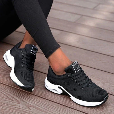 Juvenília | Elegante und lässige Sommer-Sneakers