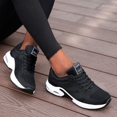 Sam - Bequeme Wanderschuhe in Schwarz