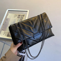 Lilliana - Leder-Umhängetasche - Kettenriemen in Schwarz