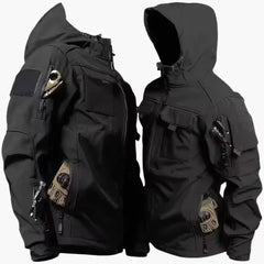 Herren Softshelljacke mit Kapuze und mehreren Reißverschlusstaschen in Schwarz