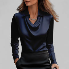 Andrea | Elegante Bluse mit drapiertem Ausschnitt in Marineblau