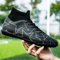 Luca | Hohe Spitze Fußballschuhe in Schwarz