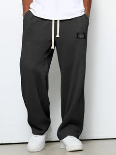 Vekor - Weit geschnittene Hose mit Soft-Touch-Finish in Schwarz