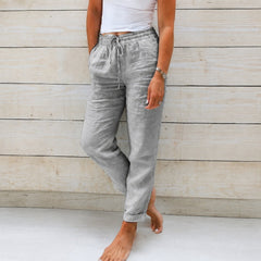 Stacy - Bequeme Damenhose aus leichtem Stoff in Grau