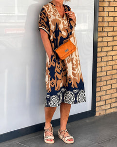 Yaseen - Kleid mit verziertem Muster in Blau