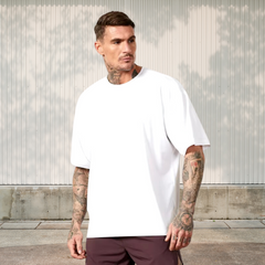 Jan | This Oversize Herren T-Shirt locker und lässig in Weiß