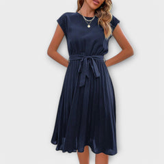 Claire | Lässiges Plisseekleid in Sapphire