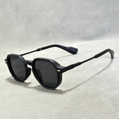 Klassische Revival Sonnenbrille für Damen | Stilvoll in Schwarz
