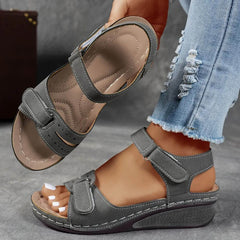 Selina | Zeitlose Sandalen Damen für stilbewusste Frauen in Grau