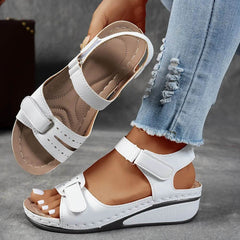 Selina | Zeitlose Sandalen Damen für stilbewusste Frauen in Weiß