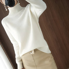 Nerys - Rollkragenpullover in Weiß