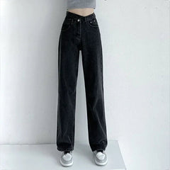 Laura | Entspannte Mom Jeans mit weitem Bein in Schwarz