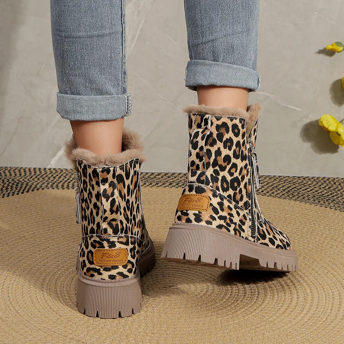 Bianca - Damenstiefel mit Leopardenmuster