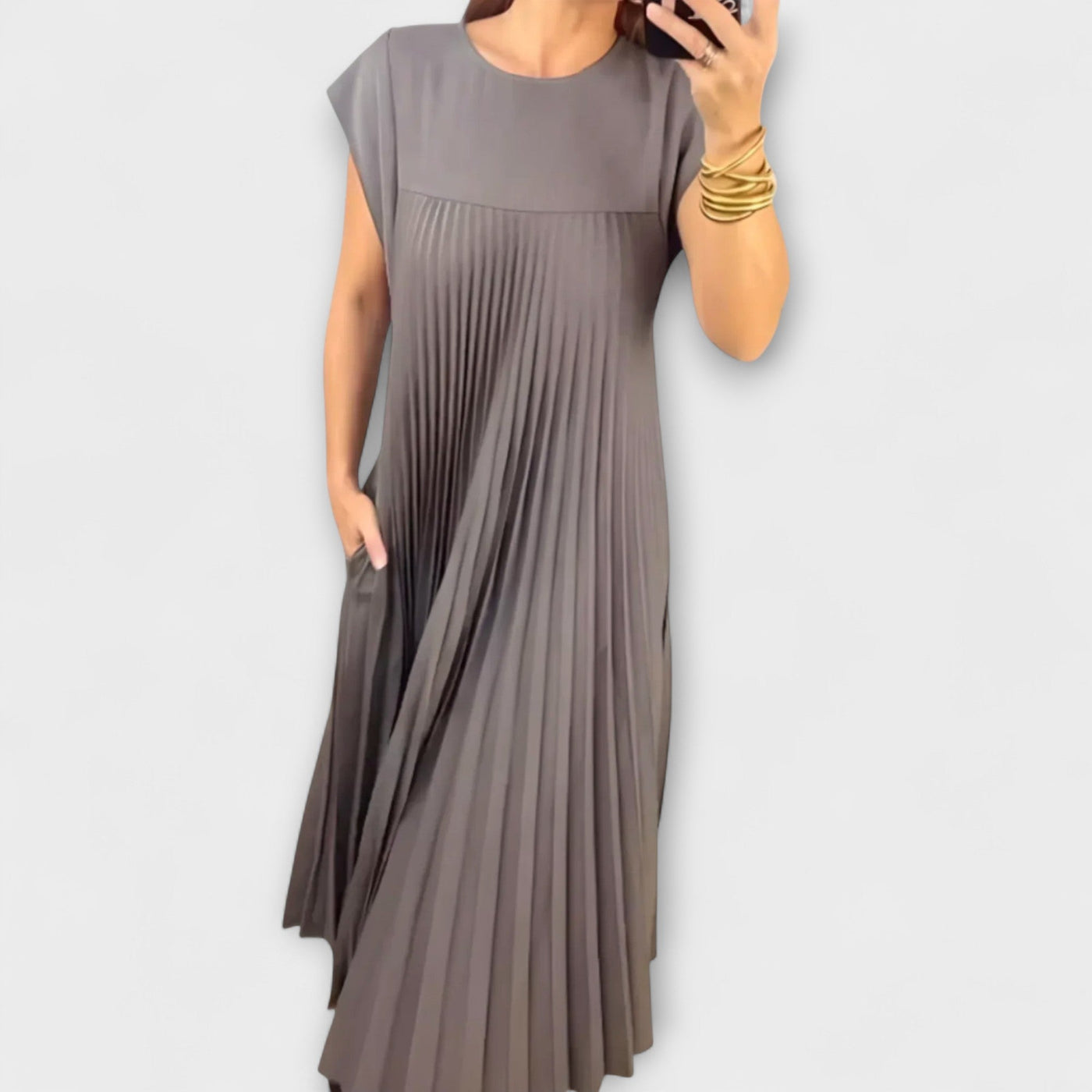 Zairelle – Elegantes Faltenkleid