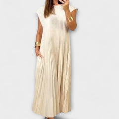 Zairelle – Elegantes Faltenkleid in Beige