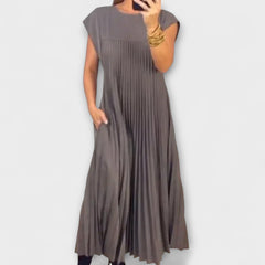 Zairelle – Elegantes Faltenkleid in Grau