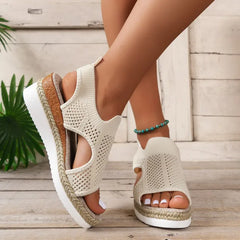 Tania® | Stilvolle und modische Sandalen mit dicker Sohle in Beige