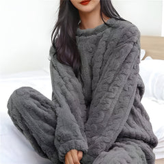 TESSA™ | Warme & Flauschige Fleece-Pyjamas in Schwarz
