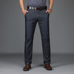 Stretch-Denim-Jeans mit klassischem Schnitt für Herren in Schwarz