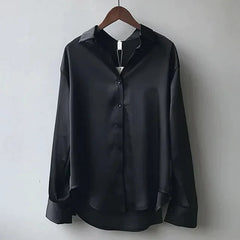 Aspyn - Lässige lockere Bluse in Schwarz