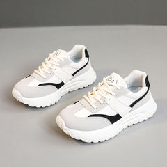 Damen Sportliche Chunky Sneakers mit atmungsaktivem Obermaterial und dämpfender Laufsohle in Schwarz